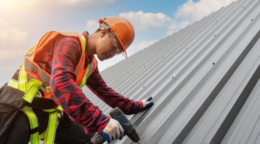 GAF certified roofer in What Cheer, IA